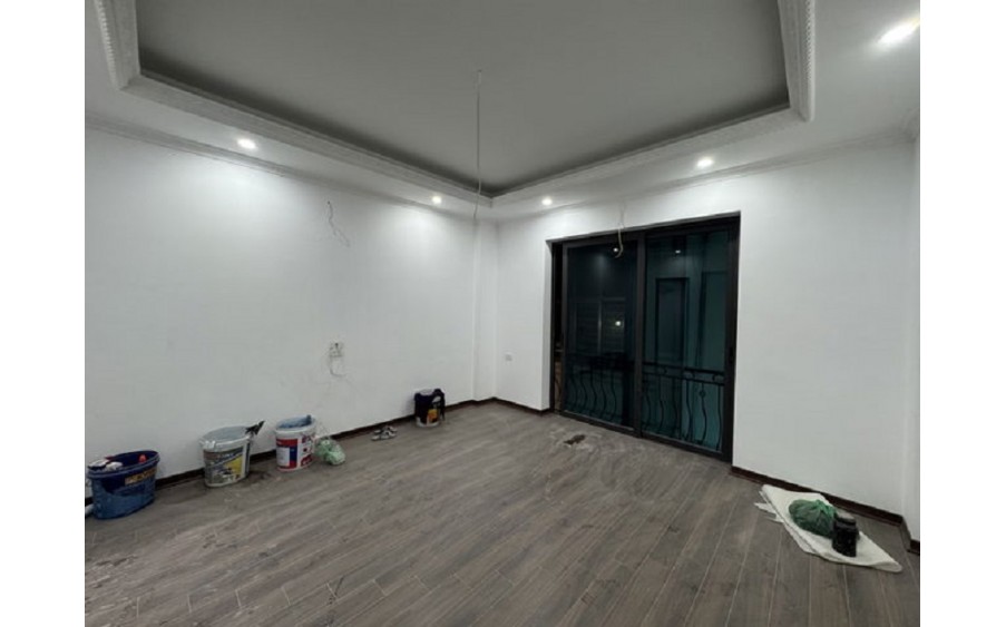 Bán nhà phố Nam Dư - Lĩnh Nam - Hoàng Mai, DT 30m x 5 tầng, cách 10m ra đường ô tô