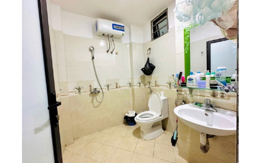 Bán nhà phố Nam Dư - Lĩnh Nam. DT 30m x 5 tầng. Ngõ rộng, ô tô đỗ cổng, sân riêng để xe