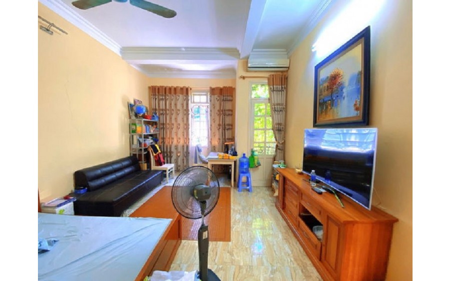 Mặt phố Giáp Bát 90m x 4 tầng. Ô tô dừng đỗ, kinh doanh sầm uất, tiện ích vô vàn, giá đầu tư