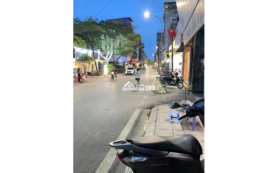 MẶT PHỐ HOÀNG NHƯ TIẾP 27 tỷ 100m MẶT TIỀN 8m,VỈA HÈ KINH DOANH,LONG BIÊN