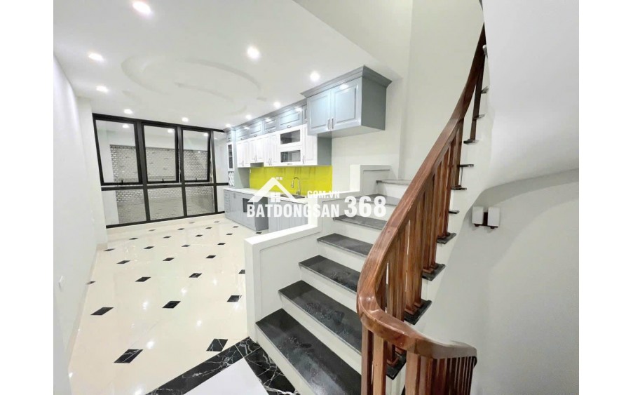 BÁN NHÀ KIM GIANG THANH XUÂN 8.5 TỶ 38M ĐẬP HỘP MỚI ĐẸP 1 CĂN ĐỘC LẬP THANG MÁY 20M Ô TÔ