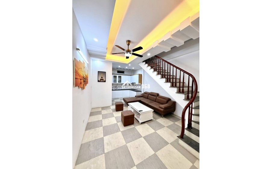 Bán hoa hậu mặt ngõ lớn phân lô 62m2 giá 16.5 tỷ ô tô tránh, kinh doanh tại Chùa Bộc Đống Đa