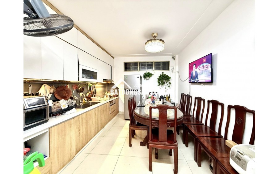 Bán hoa hậu mặt ngõ lớn phân lô 62m2 giá 16.5 tỷ ô tô tránh, kinh doanh tại Chùa Bộc Đống Đa