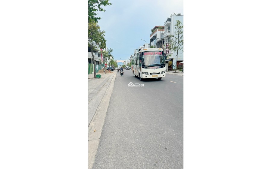 BÁN NHÀ MẶT TIỀN 3 TẦNG 1 TUM ĐƯỜNG SỐ 4 VCN PHƯỚC HẢI