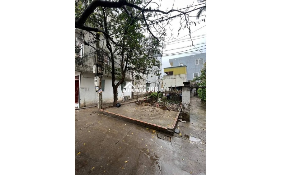 THANH TRÌ MẢNH ĐẤT ĐẸP ĐẦU TƯ sở hữu ngay lô góc 45m² Vạn 3 
 • Mặt tiền 5m, cực hiếm
 • Tiềm năng sinh lời cao, vị trí đẹp.
Chỉ dành cho khách