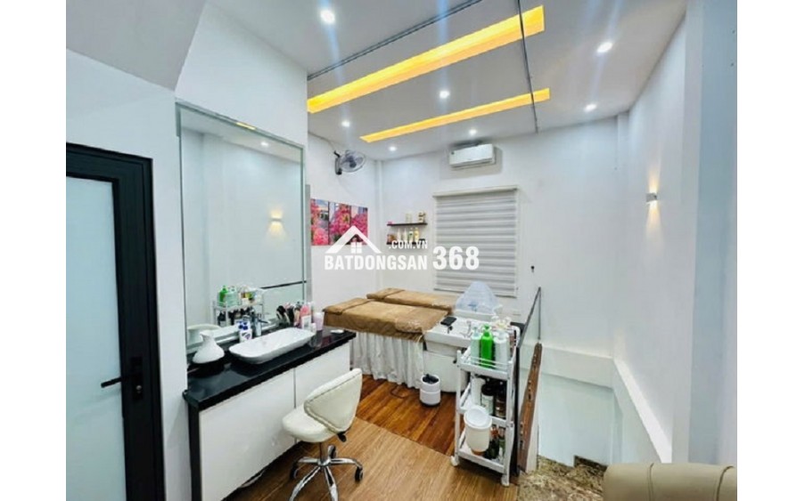 Bán nhà Giải Phóng - Thanh Xuân, DT 41m x 5 tầng. Phân lô ô tô vào nhà, kinh doanh