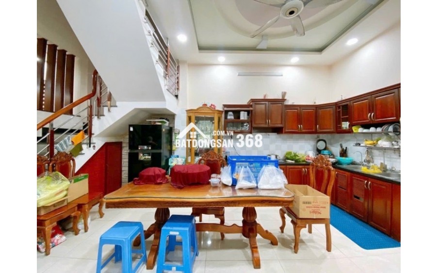 NHÀ LÔ GÓC PHẠM VĂN CHIÊU THÔNG THOÁNG, YÊN TĨNH, SẠCH SẼ 8.6VND