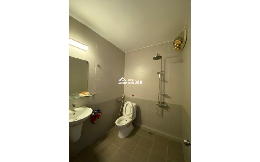 NHÀ NGUYỄN VĂN CỪ, 62m², 4PN, CÓ SÂN ĐỂ XE, GIÁ 9,5 TỶ.