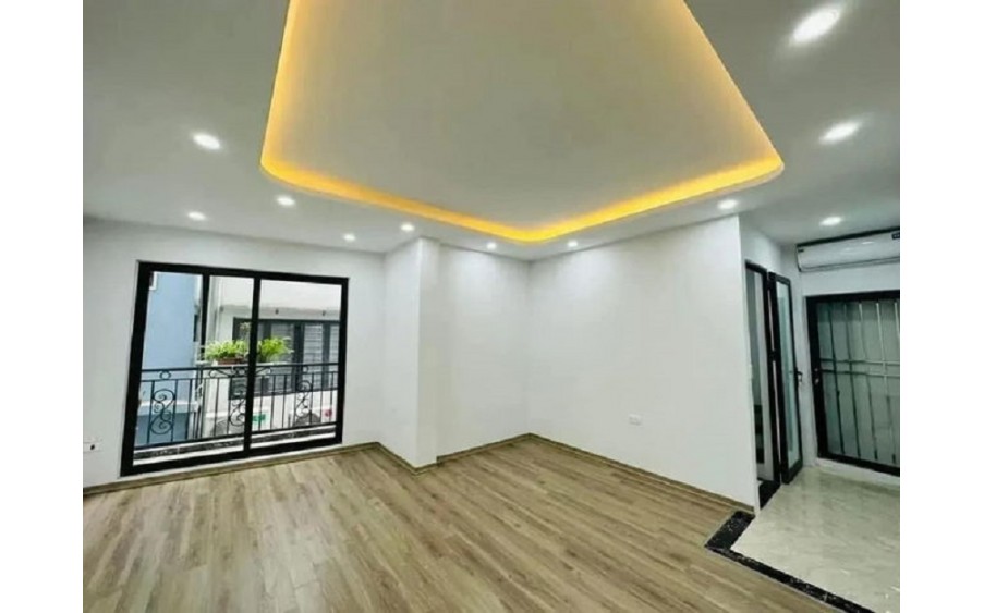 Bán nhà Định Công Hạ - Hoàng Mai, DT 41m x 6 tầng, thang máy, ô tô đỗ cửa