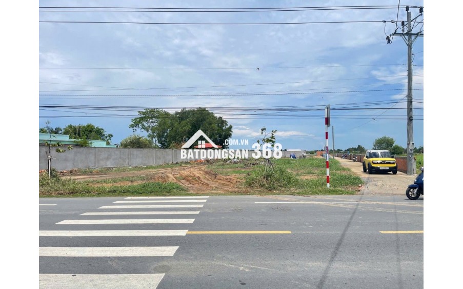 Bán đất MT QL50, 100m2 5x20m.Giá 700triệu. TP Gò Công.SHR sang sổ ngay