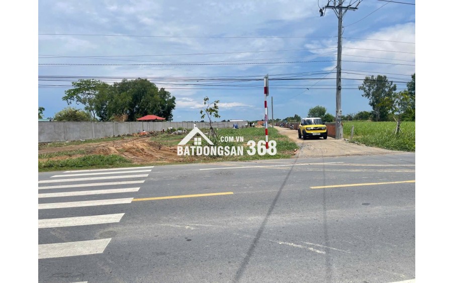 Bán đất MT QL50, 100m2 5x20m.Giá 700triệu. TP Gò Công.SHR sang sổ ngay