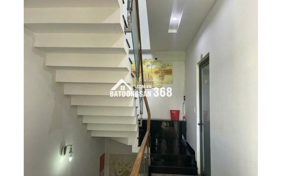 Căn nhà nghỉ đẹp và có dòng tiền tốt gần cầu vượt ngã ba Huế, TP. Đà Nẵng