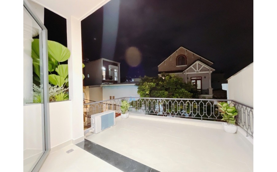 Q7-  BÁN NHÀ ĐƯỜNG HUỲNH TẤN PHÁT-  MỚI KEN FULL NỘI THẤT - KINH DOANH - Ở HẺM 6M THẲNG 1 TRỤC - Ô TÔ TRÁNH NHAU -HẺM  THÔNG  - 10.8 TỶ