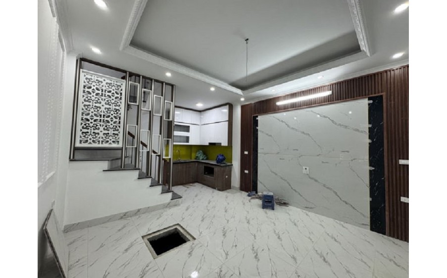 Bán nhà phố Nam Dư - Lĩnh Nam - Hoàng Mai, DT 30m x 5 tầng, cách 10m ra đường ô tô