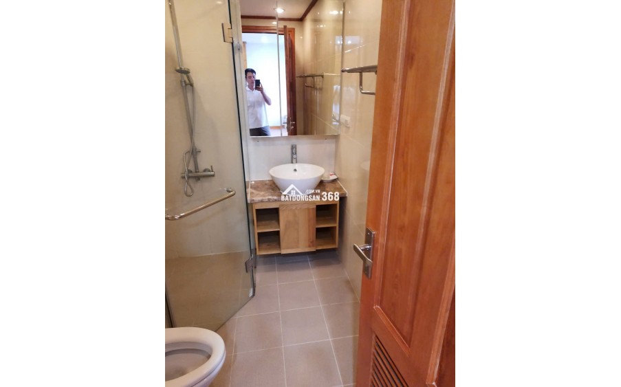 Chính Chủ bán Chung cư Lạc Long Quân – Tầng Cao – View Hồ - Ở sường – 70m2 chào 7 Tỷ
