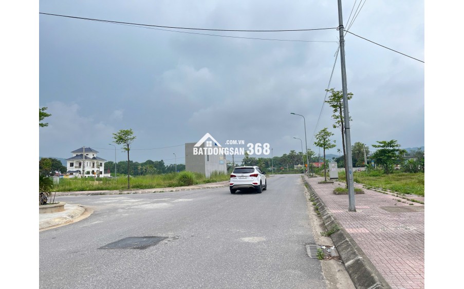 Cần bán gấp đất ngay TT  thị xã Nghi Sơn, Thanh Hóa, DT 108m2 đường 15.5m  giá chỉ 1 Tỷ.