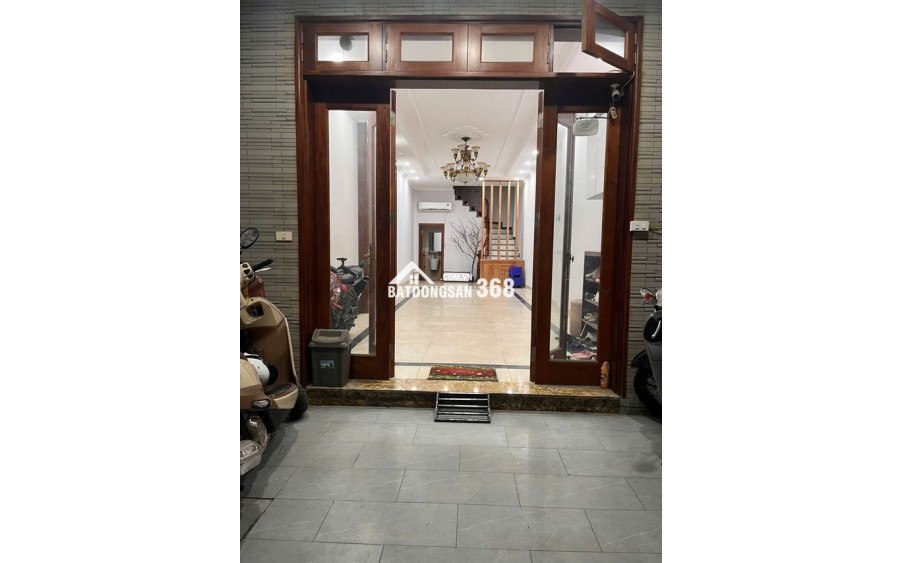 Bán nhà Tam Trinh 60m x 5 tầng. Full nội thất, nhà đẹp lung linh ở luôn, gần ô tô.
