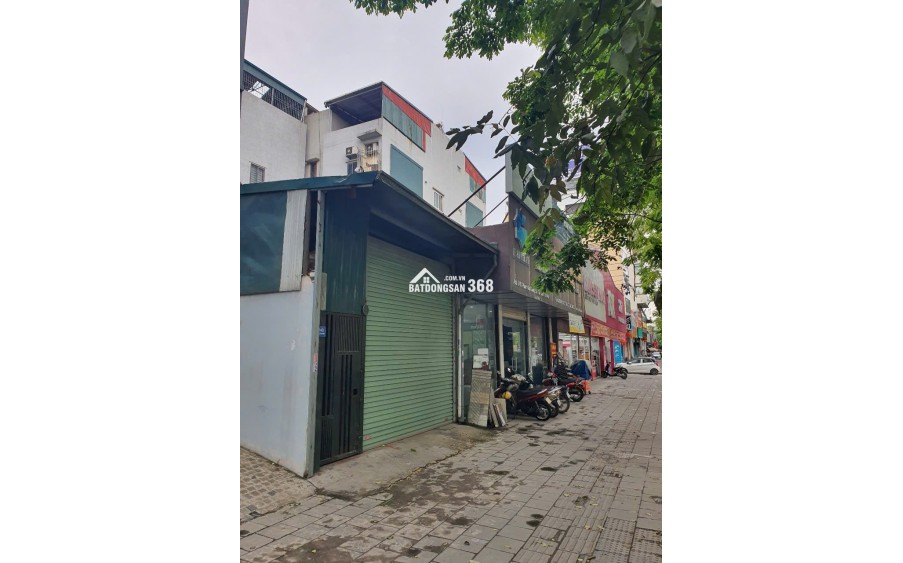 Đất Mặt phố Phạm Văn Đồng, 190m2, MT4,5m, 305 triệu/m2, vỉa hè, 0962996331
