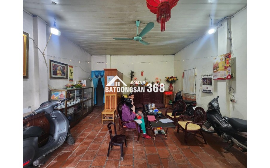 BÁN ĐẤT BÁT KHỐI 22tỷ 126m MẶT TIỀN 6m,NGÕ Ô TÔ TRÁNH ĐỖ,VỈA HÈ,LONG BIÊN