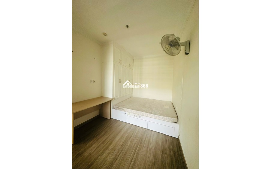 Chính chủ bán căn hộ 2PN 62m tòa S4, full nội thất, sẵn sổ, giá nhỉnh 4 tỷ