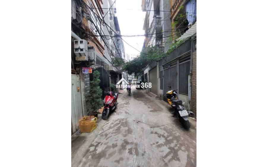 Bán nhà Tân Mai - Hoàng Mai. DT 50m x 4 tầng, ô tô vào nhà, thông thoáng, gần phố Tân Mai