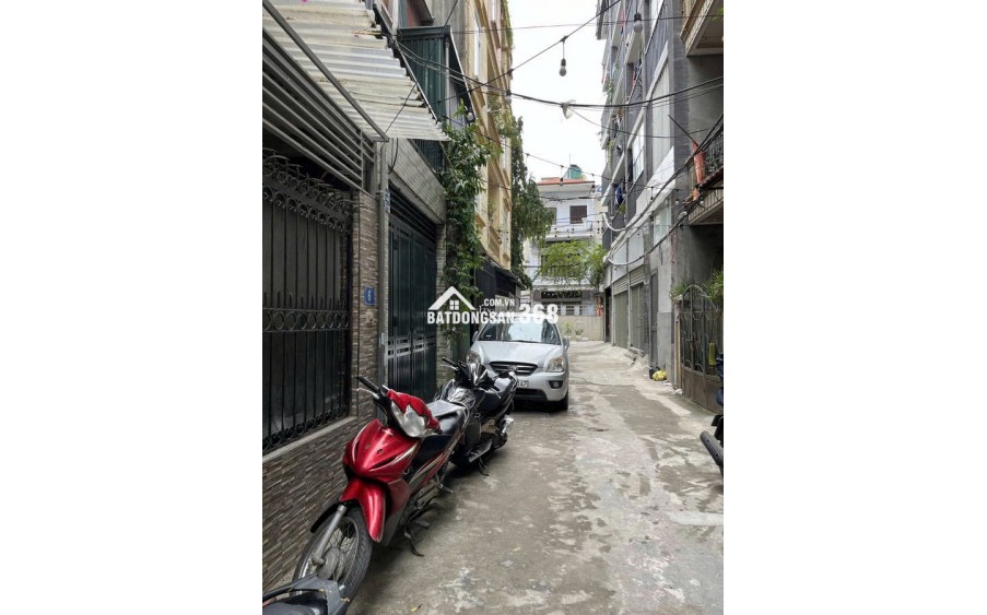 Bán nhà Tân Mai - Hoàng Mai. DT 50m x 4 tầng, ô tô vào nhà, thông thoáng, gần phố Tân Mai