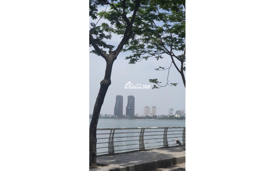 Chính Chủ bán Chung cư Lạc Long Quân – Tầng Cao – View Hồ - Ở sường – 70m2 chào 7 Tỷ