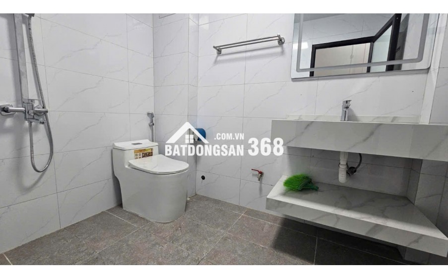 LÔ GÓC TRUNG TÂM VĂN QUÁN, NGÕ RỘNG VF3 ĐỖ CỬA, Ô CHỜ THANG MÁY MINI, NHỈNH 7 TỶ