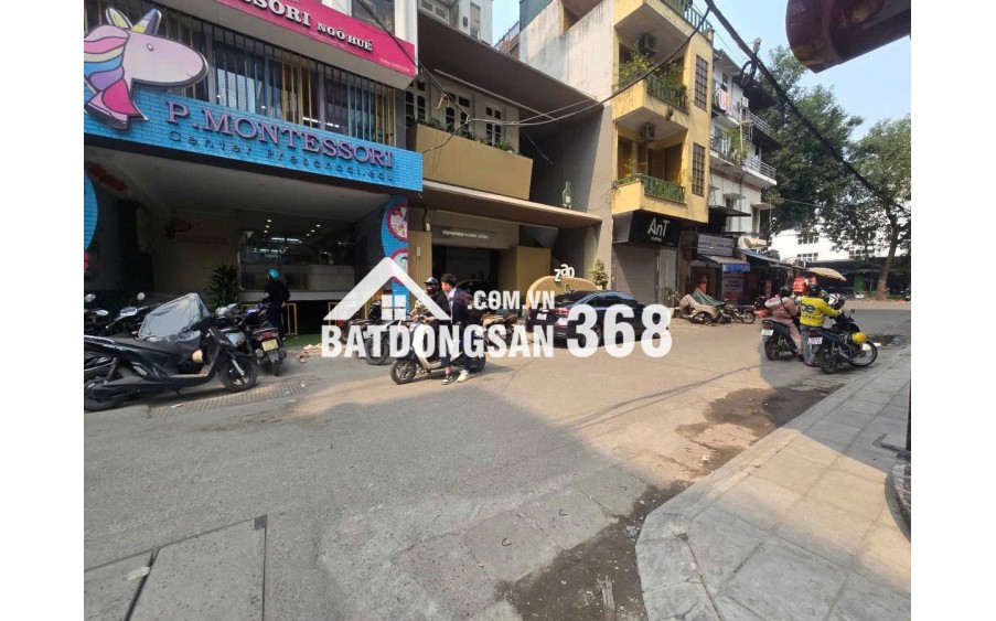 BÁN NHÀ MẶT PHỐ HUẾ, HAI BÀ TRƯNG. 132M2 MT 8M GIÁ 56 TỶ- MẢNH ĐẤT VÀNG GIỮA PHỐ CỔ CÒN SÓT LẠI- NGÕ TO NHƯ PHỐ Ô TÔ TRÁNH NHAU- KINH DOANH ÁC LIỆT -