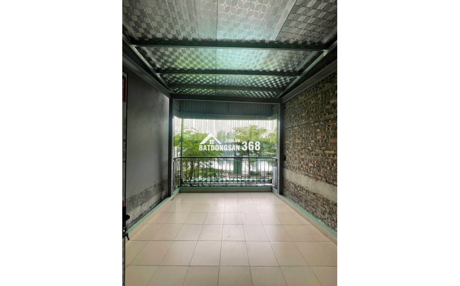 BÁN NHÀ MẶT HỒ LINH QUANG. ĐỐNG ĐA. 74M2 3 TẦNG GIÁ 23 TỶ- VỈA HÈ 2 BÊN KINH DOANH BẤT CHẤP.-  ÔTÔ TRÁNH -ĐOẠN ĐẸP NHẤT HỒ
