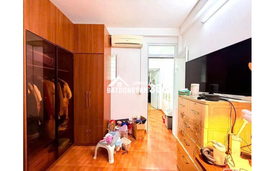 Chính chủ cần bán gấp nhà Hoàng Văn Thái 50m giá 13 tỷ khu phân lô quân đội , ô tô tránh