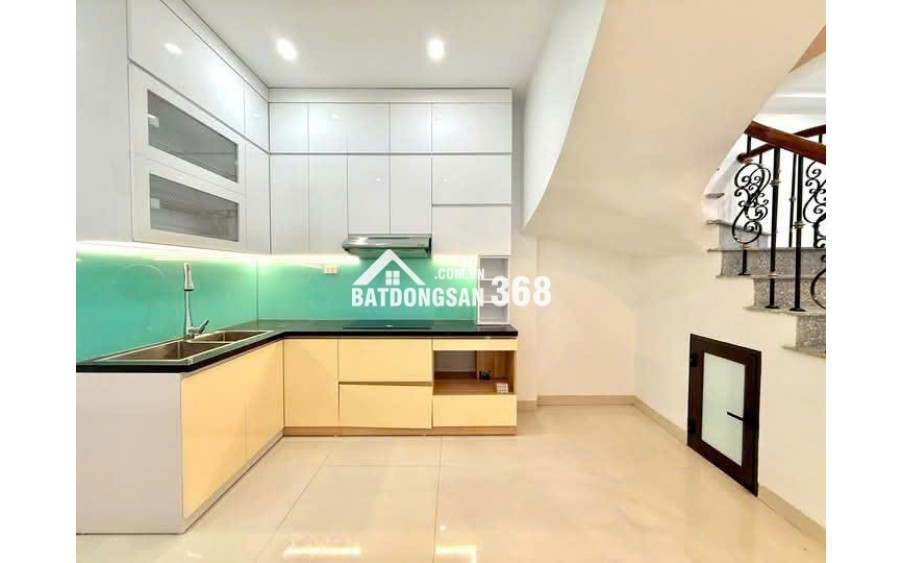 CHÍNH CHỦ CẦN BÁN NHÀ 43M GIÁ 5.75 TỶ , TÂY SƠN ĐỐNG ĐA CÁCH 10 RA PHỐ