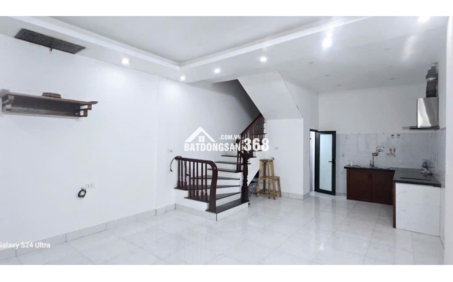 Bán Nhà Tam Trinh Xây Mới 2 Tầng 2 Phòng Ngủ Giá 2.68 Tỷ Nhà Chưa Sổ