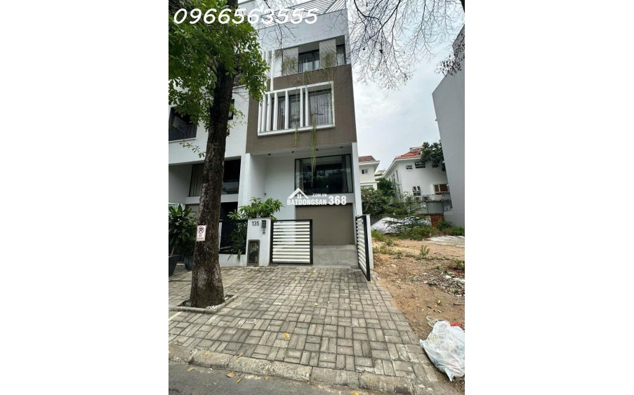 Cho thuê nguyên căn - Khu Cảnh đồi - Phú Mỹ Hưng - Nhà Đẹp - vị trí sát trường SSIS