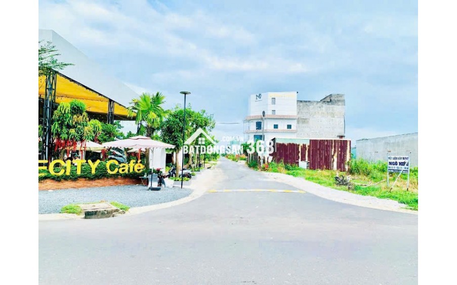 Với 1 tỷ3 là sở hữu lô đất ecocity TT. ĐỨC HOÀ, kdc đông đúc hiện hữu, an cư kinh doanh