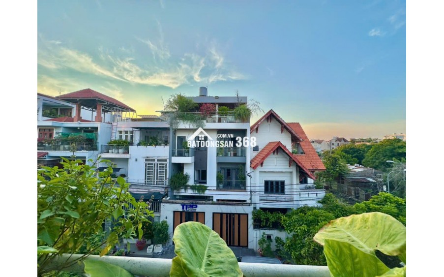 BIỆT THỰ BÊN SÔNG - 3 TẦNG - NGAY GIGAMALL - 8X15M ĐƯỜNG 10M - CHỈ 15 TỶ