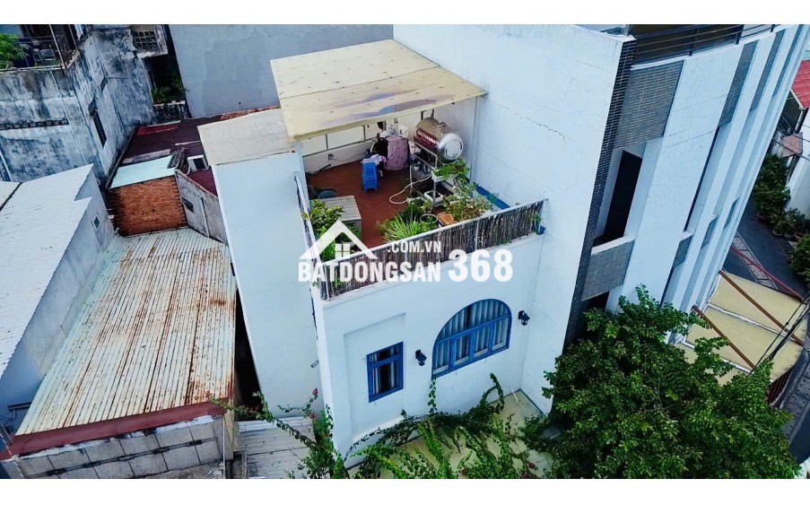 Nhà phố mang phong cách địa trung hải tại Võ Văn Ngân, Thủ Đức.