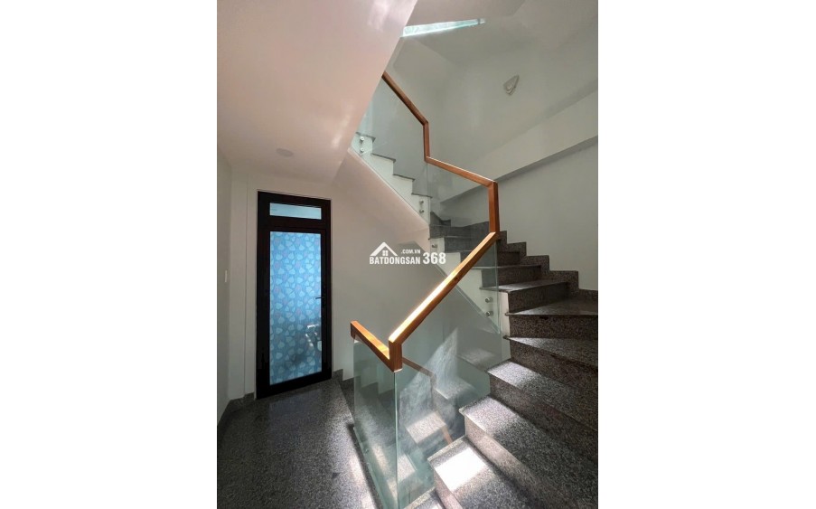 Bán nhà 1 trệt 3 lầu Gò Vấp cách đường 150m, có thể làm văn phòng, để ở kết hợp cho thuê