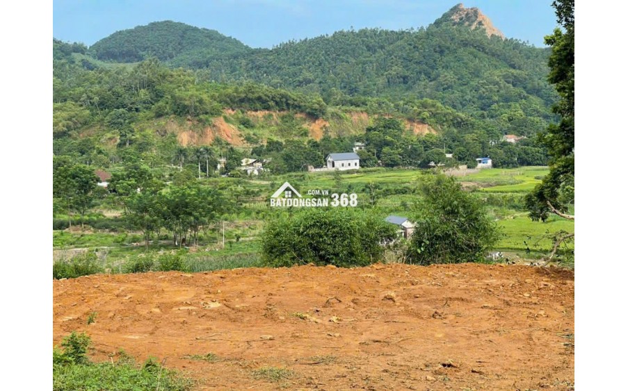 Bán đất khu vực Đồi Bù, Núi Bé, Chương Mỹ, Hà Nội. Dt 1700m có 300 ont, giá 7,5 tỷ.