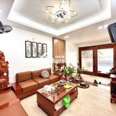 Bán SIÊU PHẨM Ô TÔ ĐỖ CỬA 50 m2 giá 14.4 TỶ tại Thái Thịnh, Đống Đa.