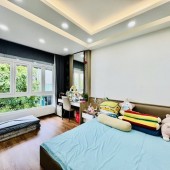 Bán nhà Trường Sa, P2, Phú Nhuận, vị trí đẹp 5 tầng gần pxl, giá 8,9 tỉ