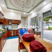 NHÀ LÔ GÓC PHẠM VĂN CHIÊU THÔNG THOÁNG, YÊN TĨNH, SẠCH SẼ 8.6VND