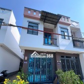 Chính chủ bán nhà 2 tầng gần chợ, sổ hồng riêng, dân cư đông, giá chỉ 750 triệu!