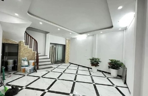 Bán nhà Định Công Hạ - Hoàng Mai, DT 41m x 6 tầng, thang máy, ô tô đỗ cửa