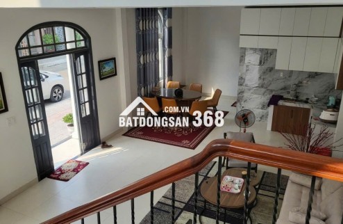 Nhà đẹp 2 mặt tiền sát đường Lê Đại Hành, Q.Cẩm Lệ, TP. Đà Nẵng