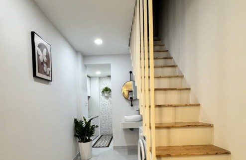 Bán nhà Pn p1 phan đình phùng, hẻm xe hơi, 25 m2 1 trệt 1 lầu, sổ tại nhà giá 4,95 tỉ