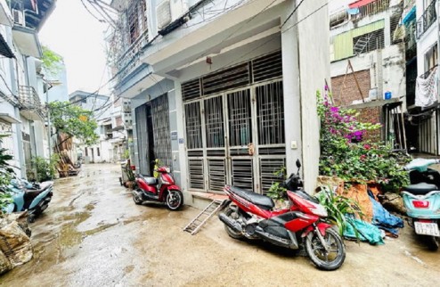 Bán nhà Nam Dư - Lĩnh Nam - Hoàng Mai, DT 33m x 4 tầng, Ô tô vào nhà, ngõ thoáng