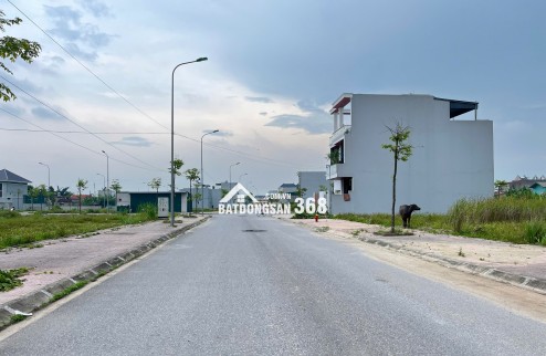 Cần bán gấp đất ngay TT  thị xã Nghi Sơn, Thanh Hóa, DT 108m2 đường 15.5m  giá chỉ 1 Tỷ.