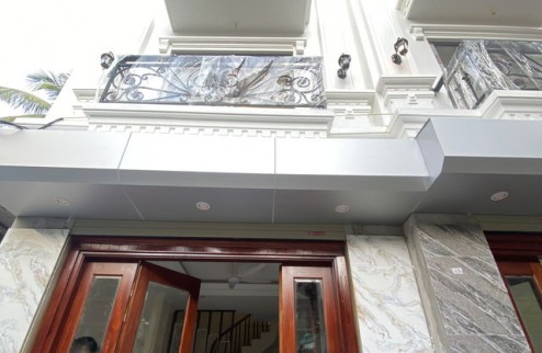 Bán nhà Nam Dư - Lĩnh Nam - Hoàng Mai, DT 30m x 5 tầng, Ô tô đỗ cửa