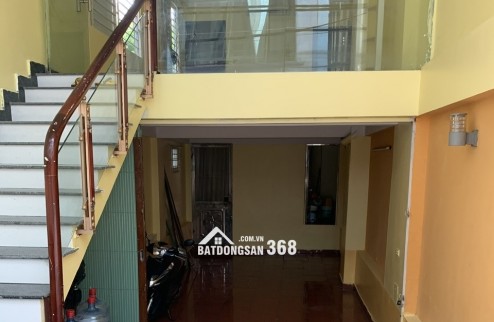 Cho thuê văn phòng tầng 1- 40 m2 tại Mễ Trì Thượng, đường ô tô tránh